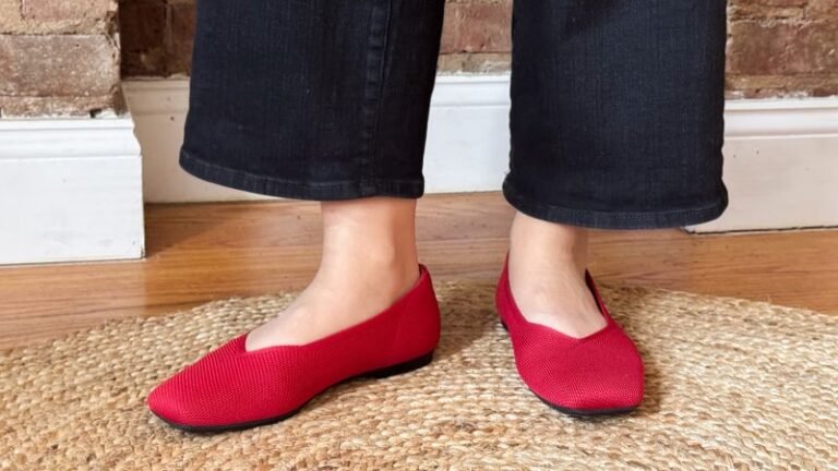 Comfortable & Stylish Women's Footwear - The Perfect Balance of Function and Fashion